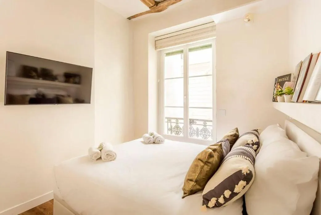 Picasso, Rue Debelleyme 4 Places Paris 0*,  France